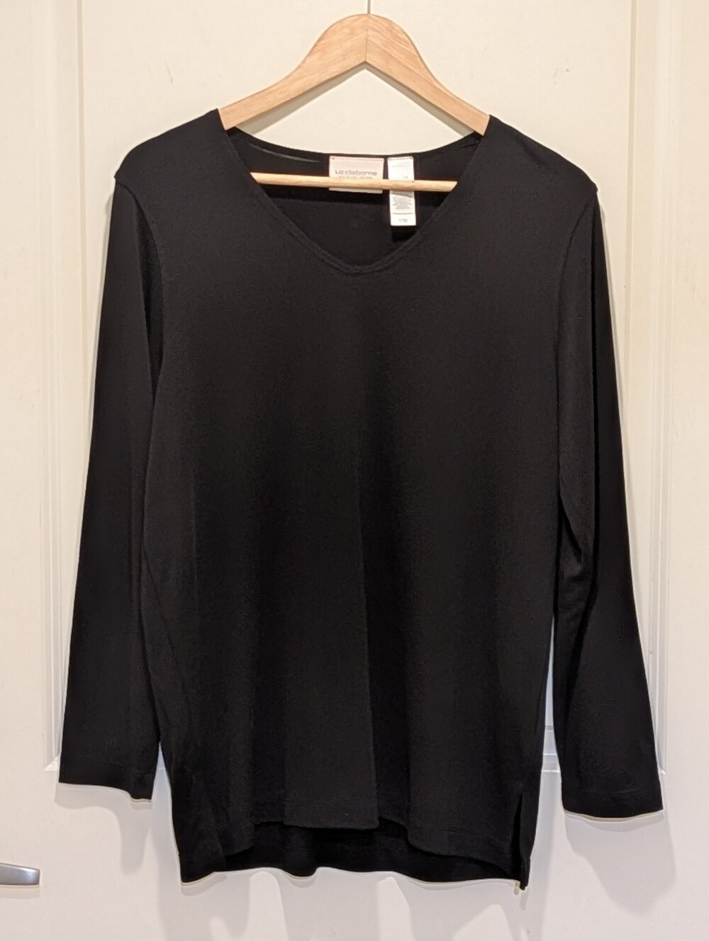 EUC Liz Claiborne Petite M Black Rayon Semi Sheer V-Neck Top - Picture 1 of 5